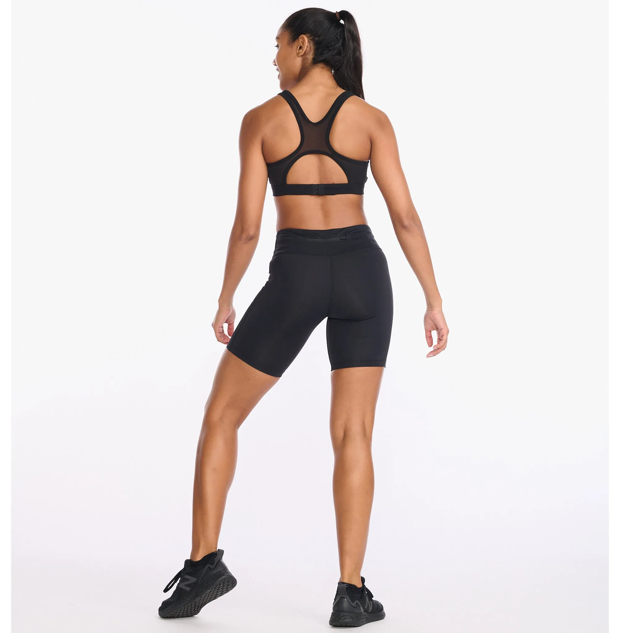 2XU Aero Mid Rise Compression 6 Inch Shorts Women's Black Silver Reflective