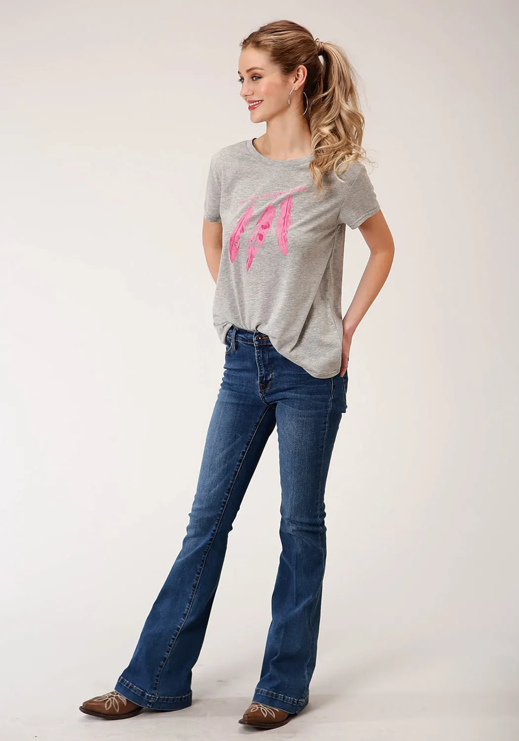 Friends Meetup Roper Womens Grey Poly/Rayon Pink Feathers S/S T-Shirt