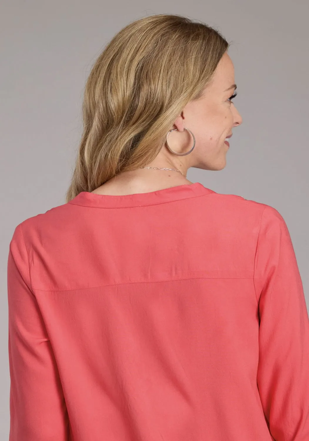 Minimalist Aesthetic Chill Comfort Roper Womens Floral Split V Placket Pink 100% Rayon L/S Tunic