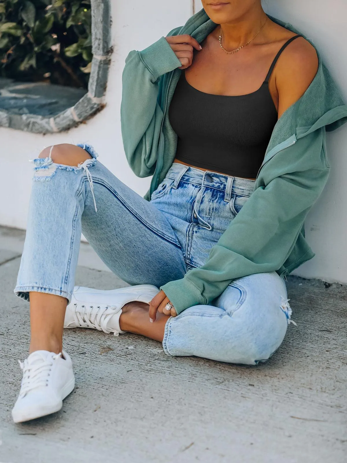 Adjustable Spaghetti Strap Seamless Camisole Crop Tops
