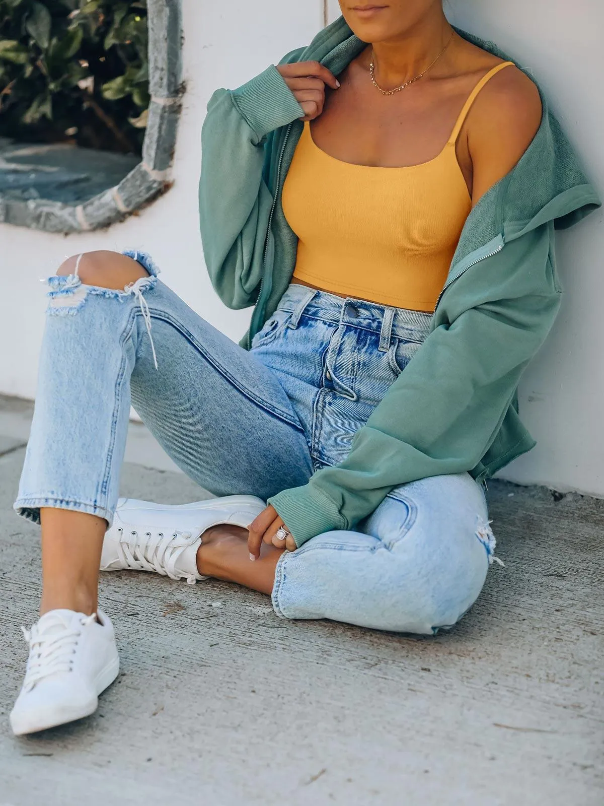 Adjustable Spaghetti Strap Seamless Camisole Crop Tops