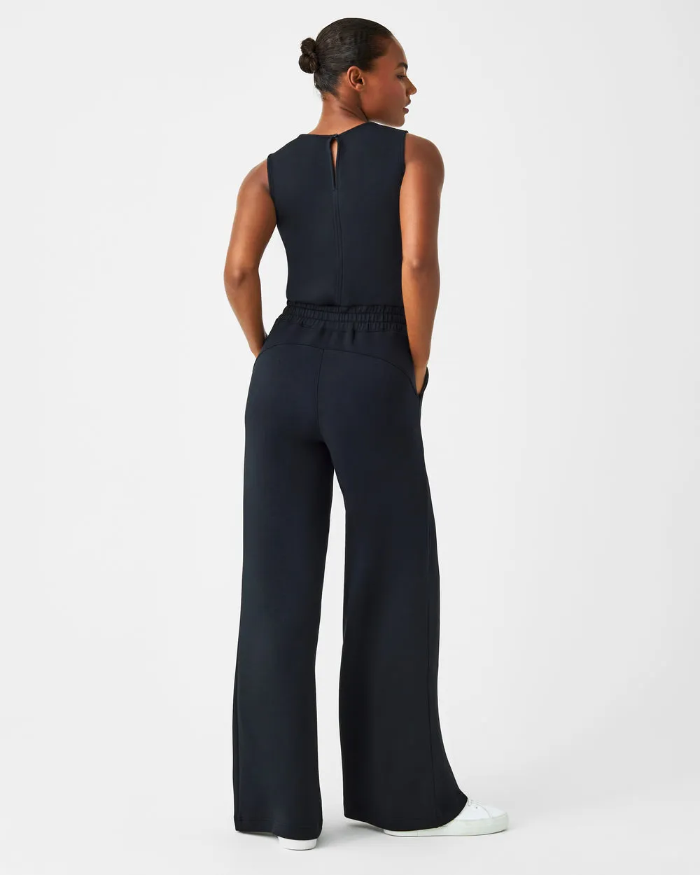 Dreamy Motion City Friendly AIRESSENTIALS JUMPSUIT