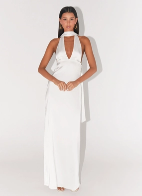 Alicia Satin Halter Maxi Dress - White Elegant Ensemble Alicia Satin Halter Maxi Dress - White Timeless elegance Chic Vibe