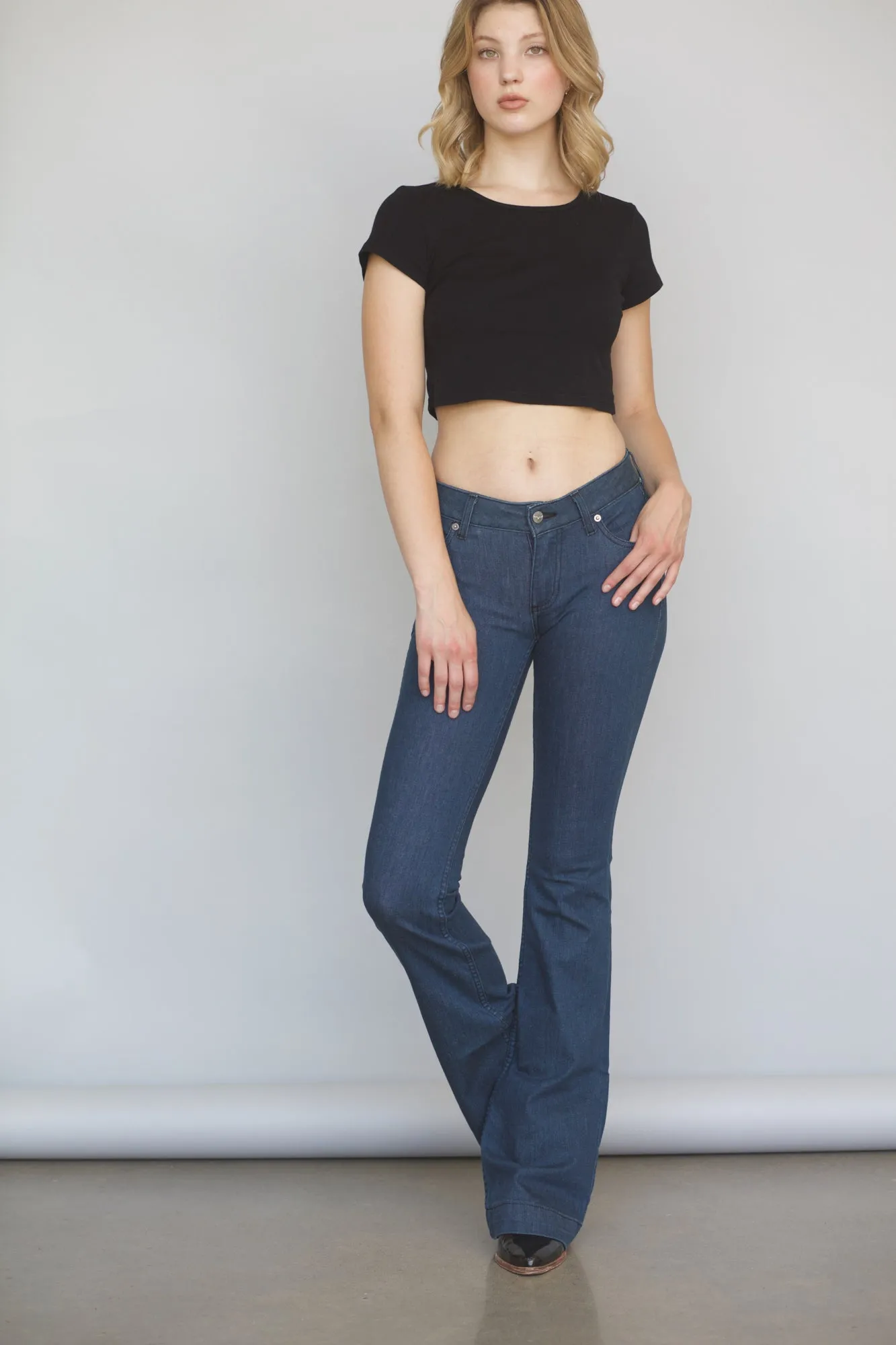 Relaxed Comfort Kimes Ranch Womens Lola Jeans Dark Indigo Cotton Blend Wide Flare Leg