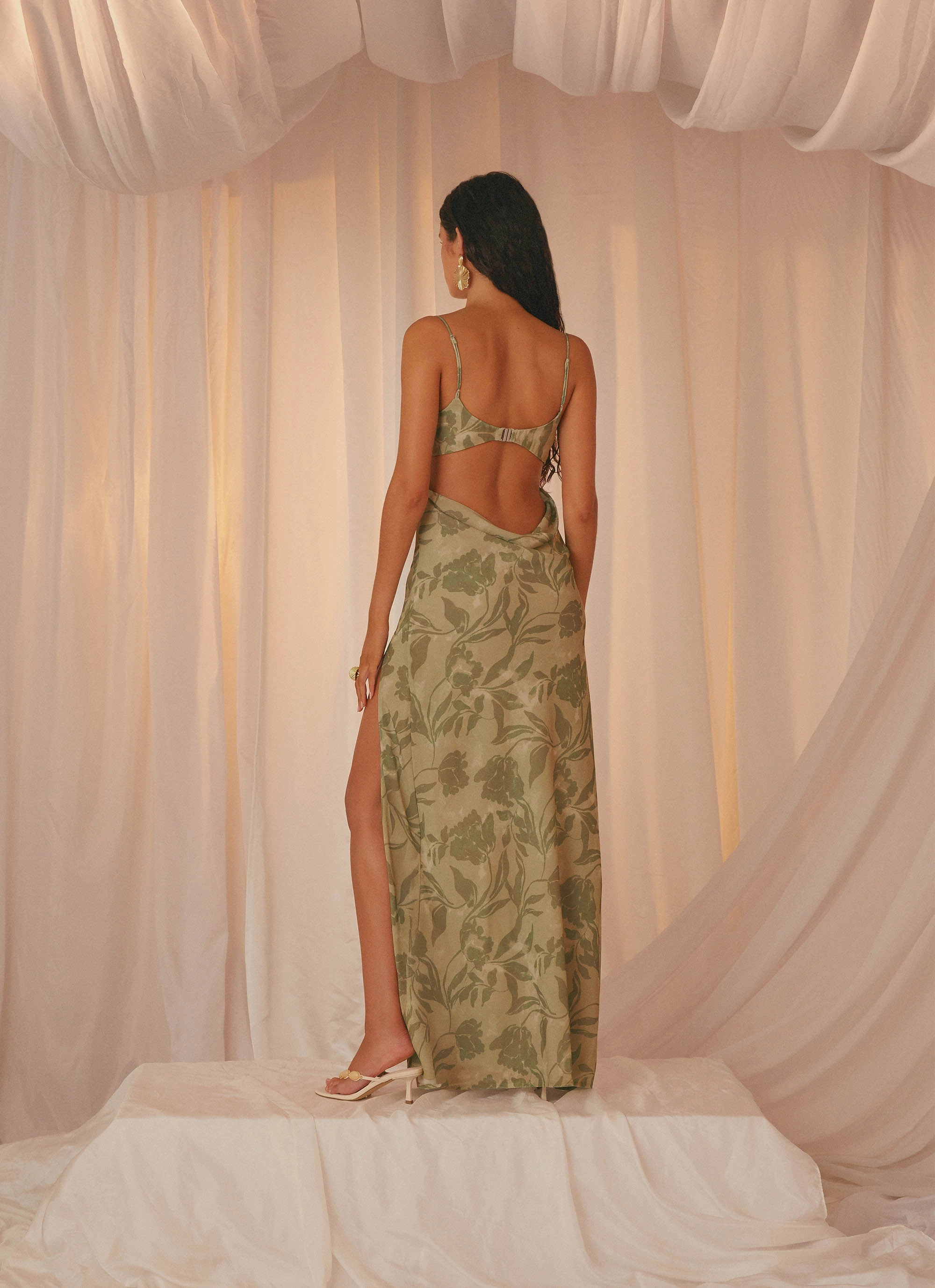 Subtle Detail Flattering Shape Look Alouette Maxi Dress - Jade Fern