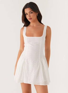 Alyssa Mini Dress - White Easy and Comfortable Alyssa Mini Dress - White Refined Mood