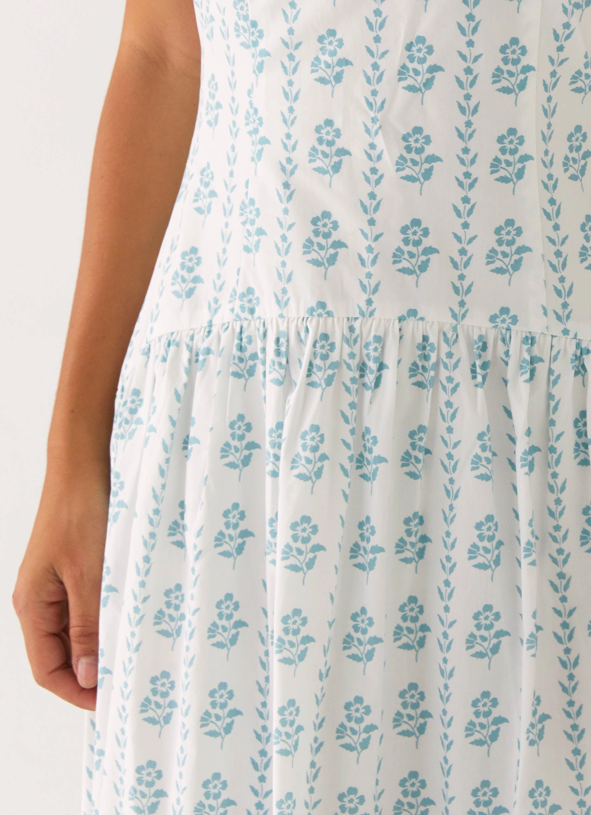 Work Ready Matte Look Amelie Midi Dress - Sweet Daydream Print