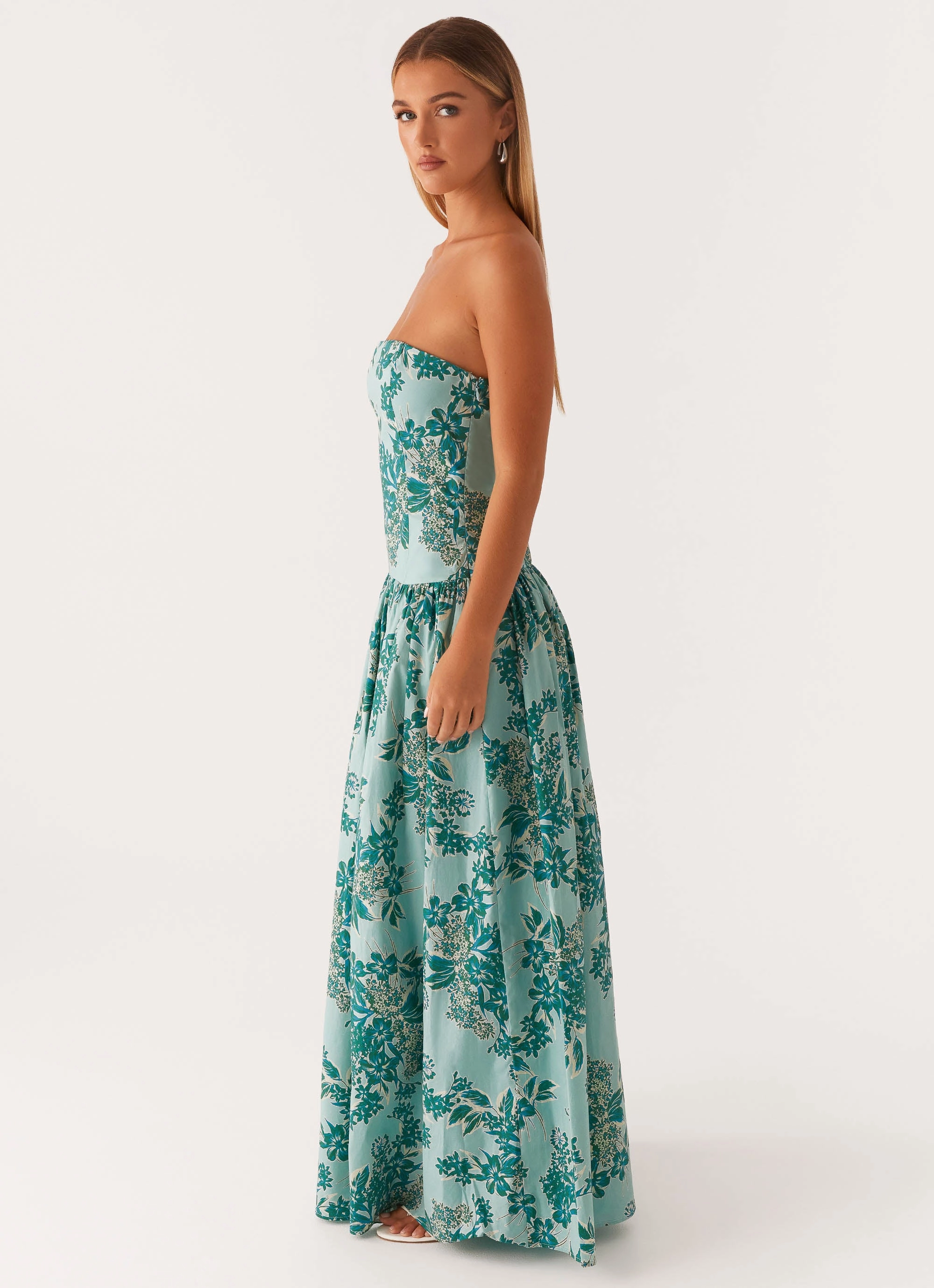 Office Mood Neutral Flow Andorra Maxi Dress - Cloud Nine Floral