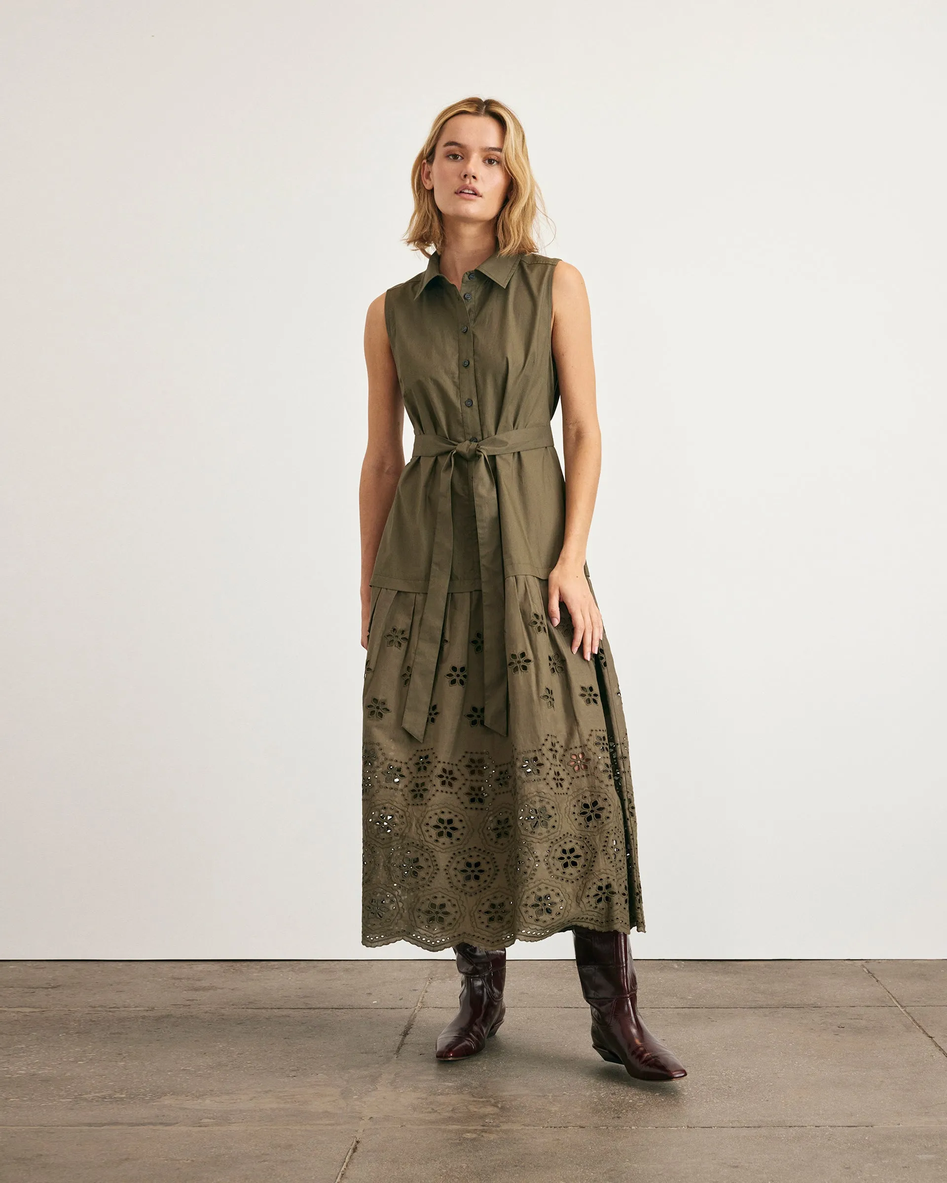 Fashion-Forward Smooth Motion Bailey Dress