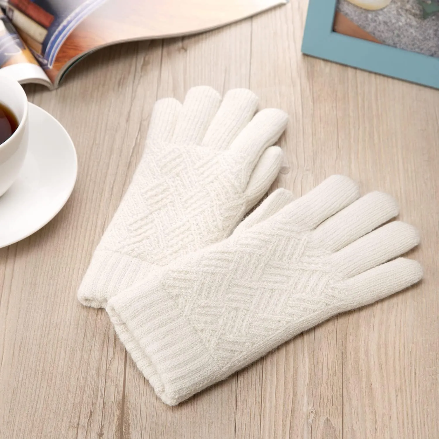 BYOS Women's Winter Cozy Accessories Gift Set, Knit Beanie Hat, Gloves & Scarf