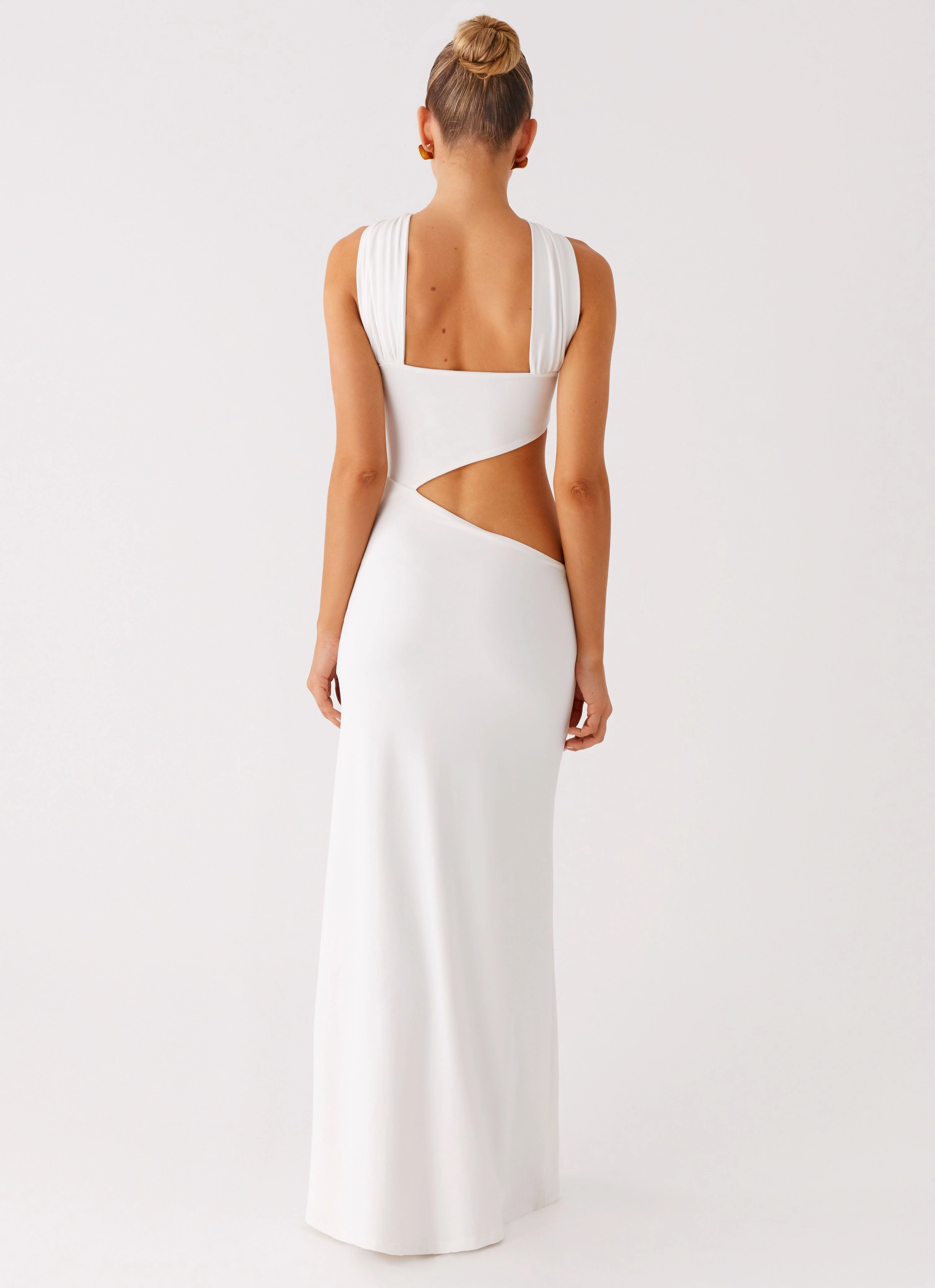 Minimal Harmony Pure Fabric Juliander Knot Maxi Dress - White
