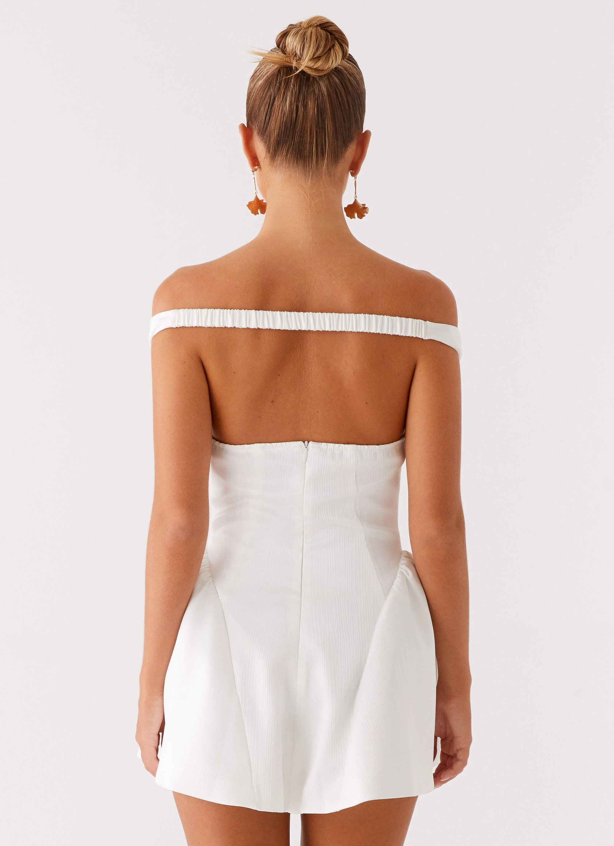 Feminine Look Cavella Mini Dress - White
