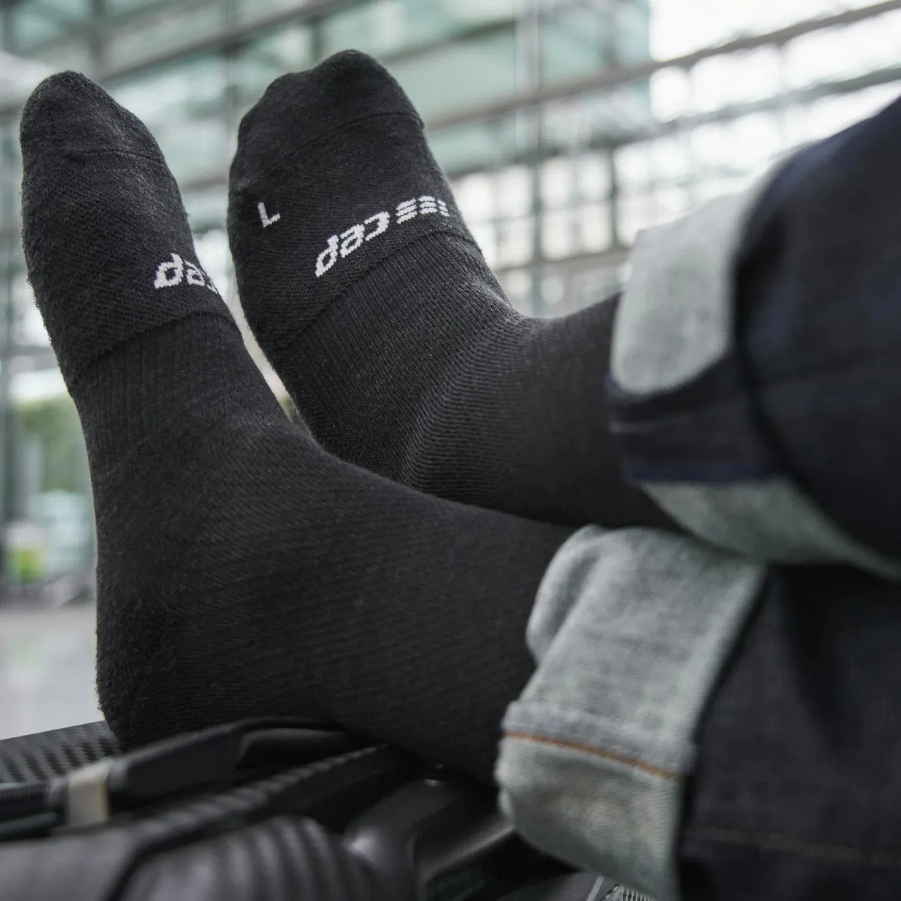 CEP | Flight Compression Socks | Men's | Black