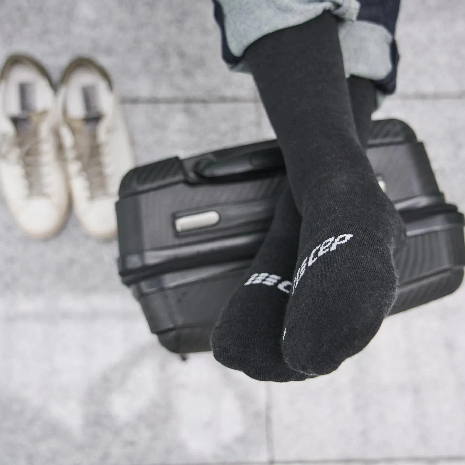 CEP | Flight Compression Socks | Men's | Black