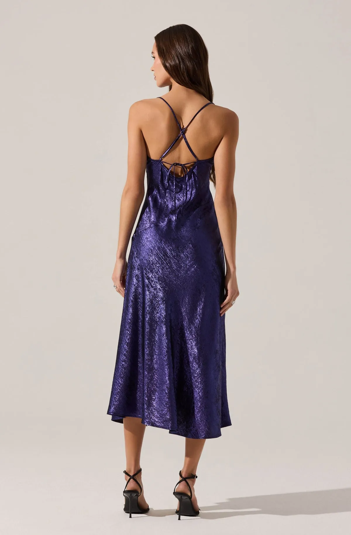 Soft Curve Elegant Line Gaia Metallic Midi Dress in Purple