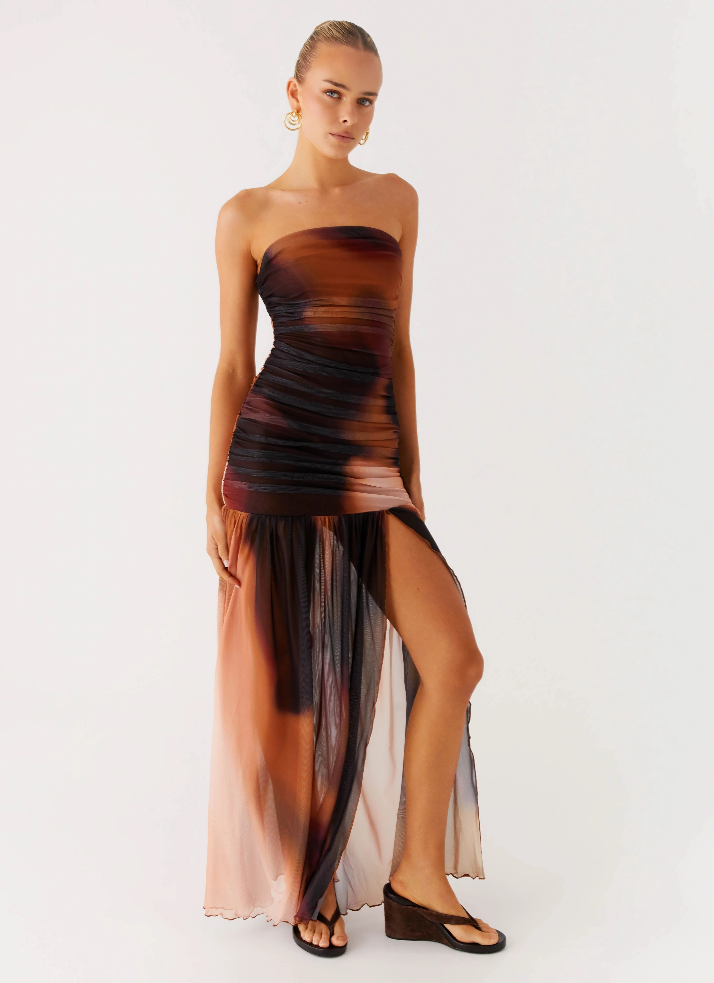 Savaya Maxi Dress - Black Gradient Modern Waistband Relax Cut
