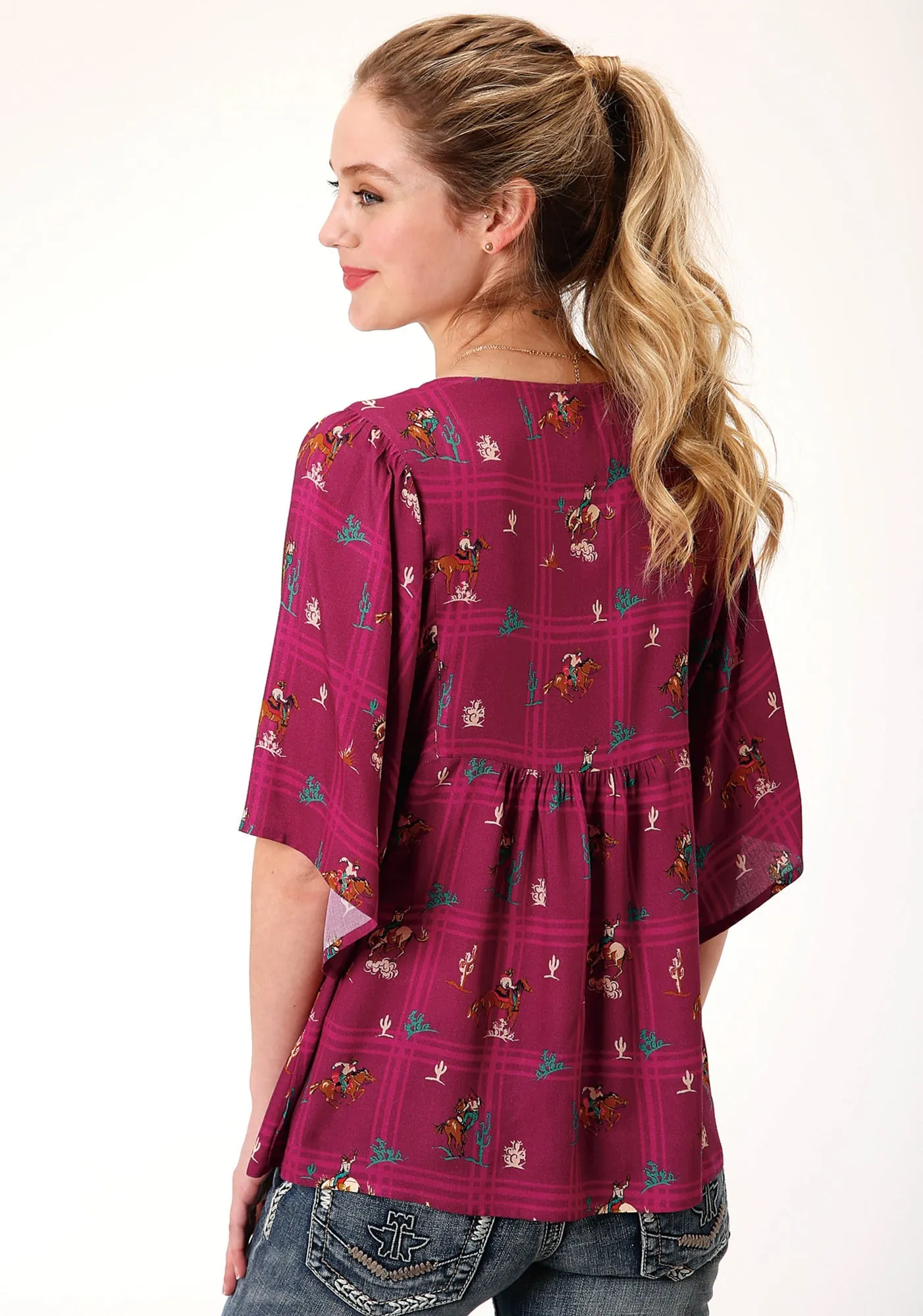 Weekend Outing Wrinkle Resistant Finish Roper Womens Red Rayon/Nylon Retro Cowboys S/S Blouse