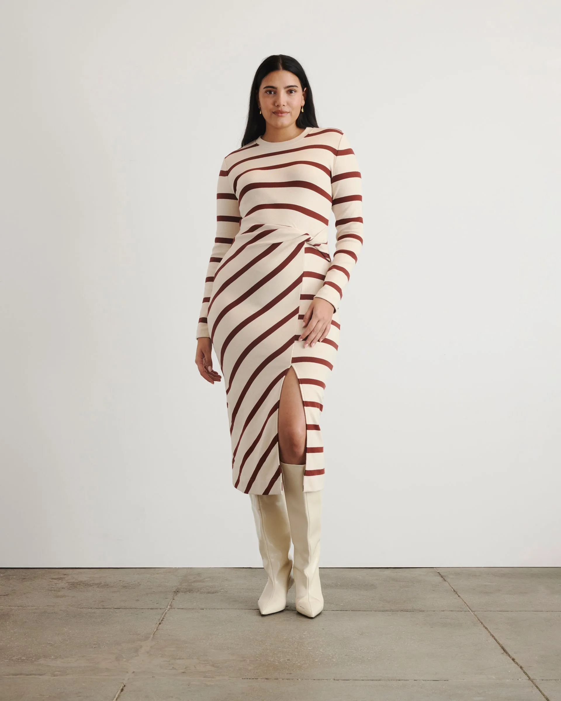 Cody Dress Petite friendly Statement-Buttons