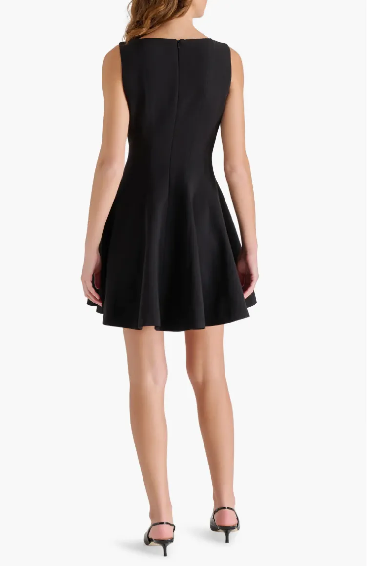 Weekend Chic Nili Dress in Black