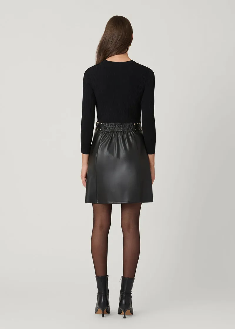 Hunter Dress in Jet Flowing Fit Sharp Motion