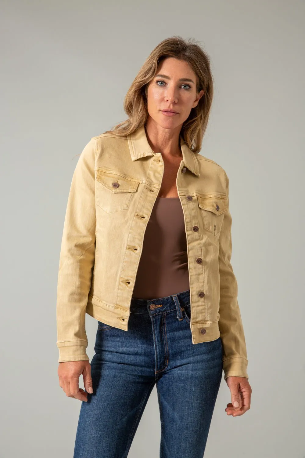Kimes Ranch Womens Winslow Trucker Pale Khaki 100% Cotton Jacket Smooth Lightweight Always Appropriate