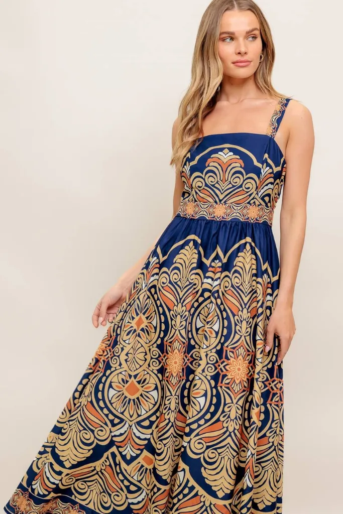 Weekend Feel Classic Layer Audrey Scarf Print Maxi Dress