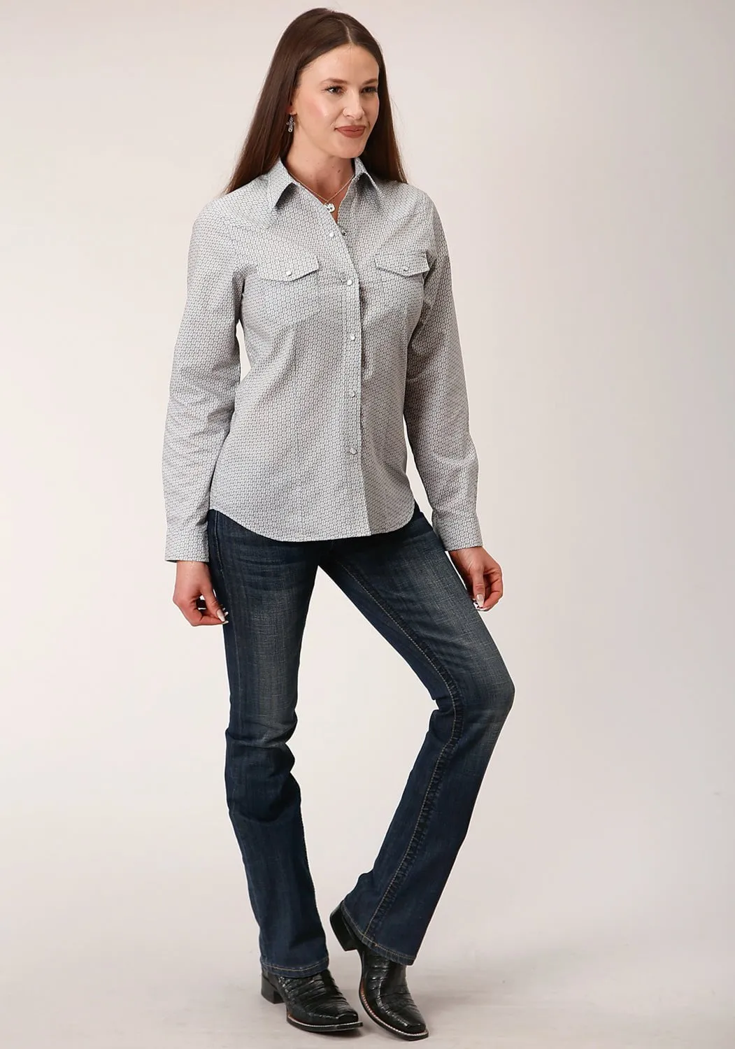 Relaxed Silhouette Clean Edge Trim Roper Womens 828 Print Grey/White Cotton Blend L/S Shirt