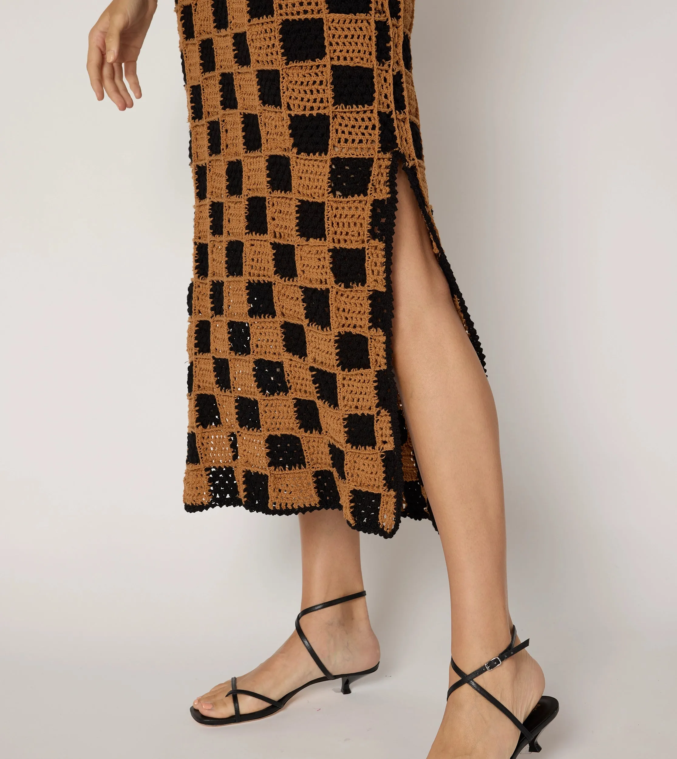 Chic Waistband Comfy and Cozy Danika Crochet Dress | Black/Brown