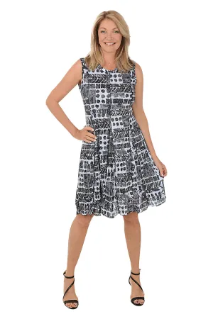 Dominoes Paneled Sleeveless Crinkle Dress Stylish Lines Comfy Style Dominoes Paneled Sleeveless Crinkle Dress