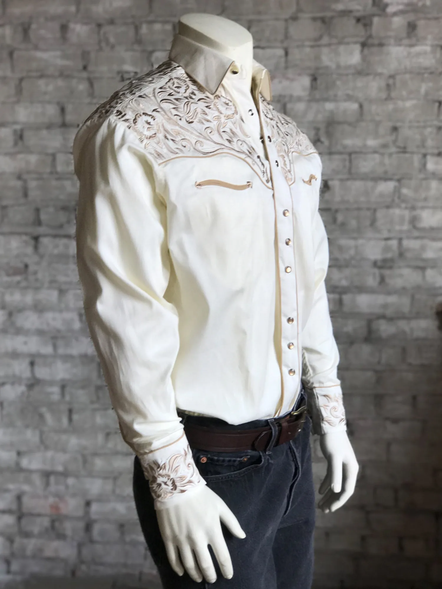Rockmount Mens Ivory/Tan 100% Cotton Vintage Tooling Western L/S Shirt Sustainable fashion Casual Vibe