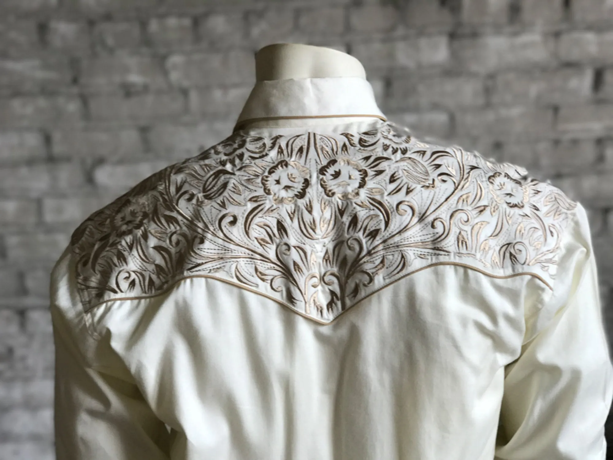 High-End Look Rockmount Mens Ivory/Tan 100% Cotton Vintage Tooling Western L/S Shirt