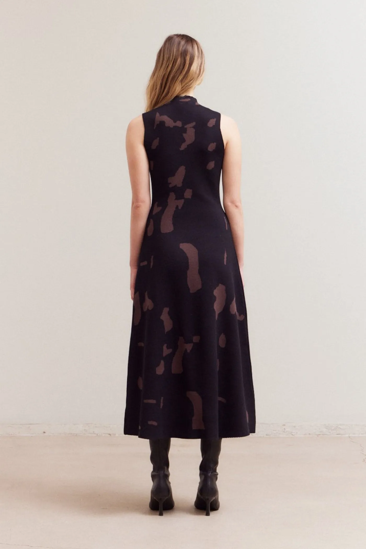 JESSURY FITTED MIDI DRESS Soft Weave