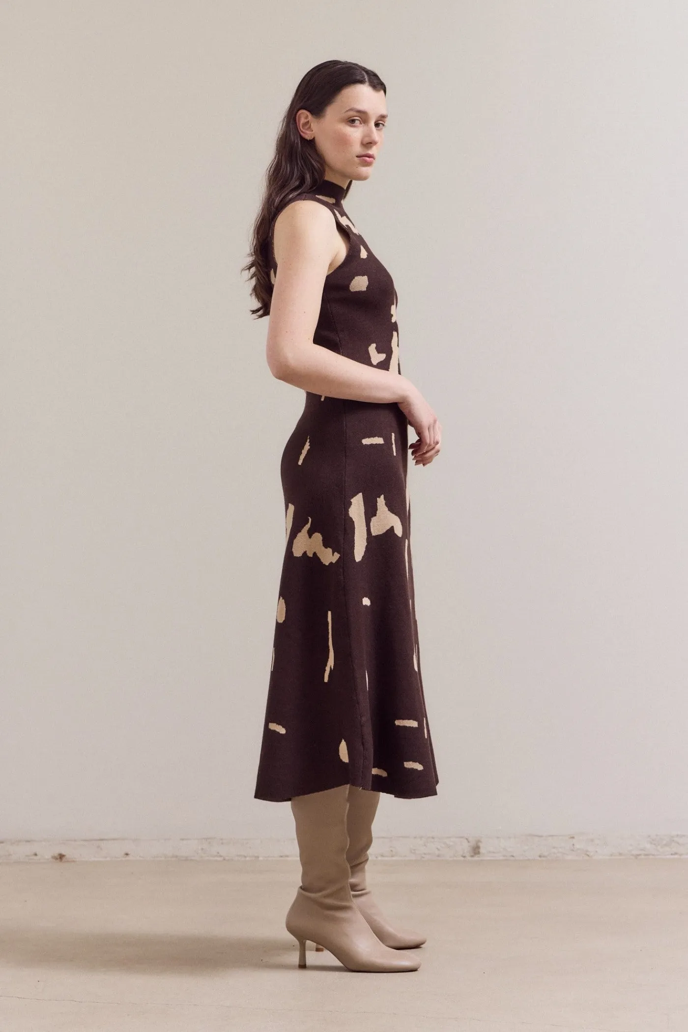 JESSURY FITTED MIDI DRESS Modern Lines Office Glam