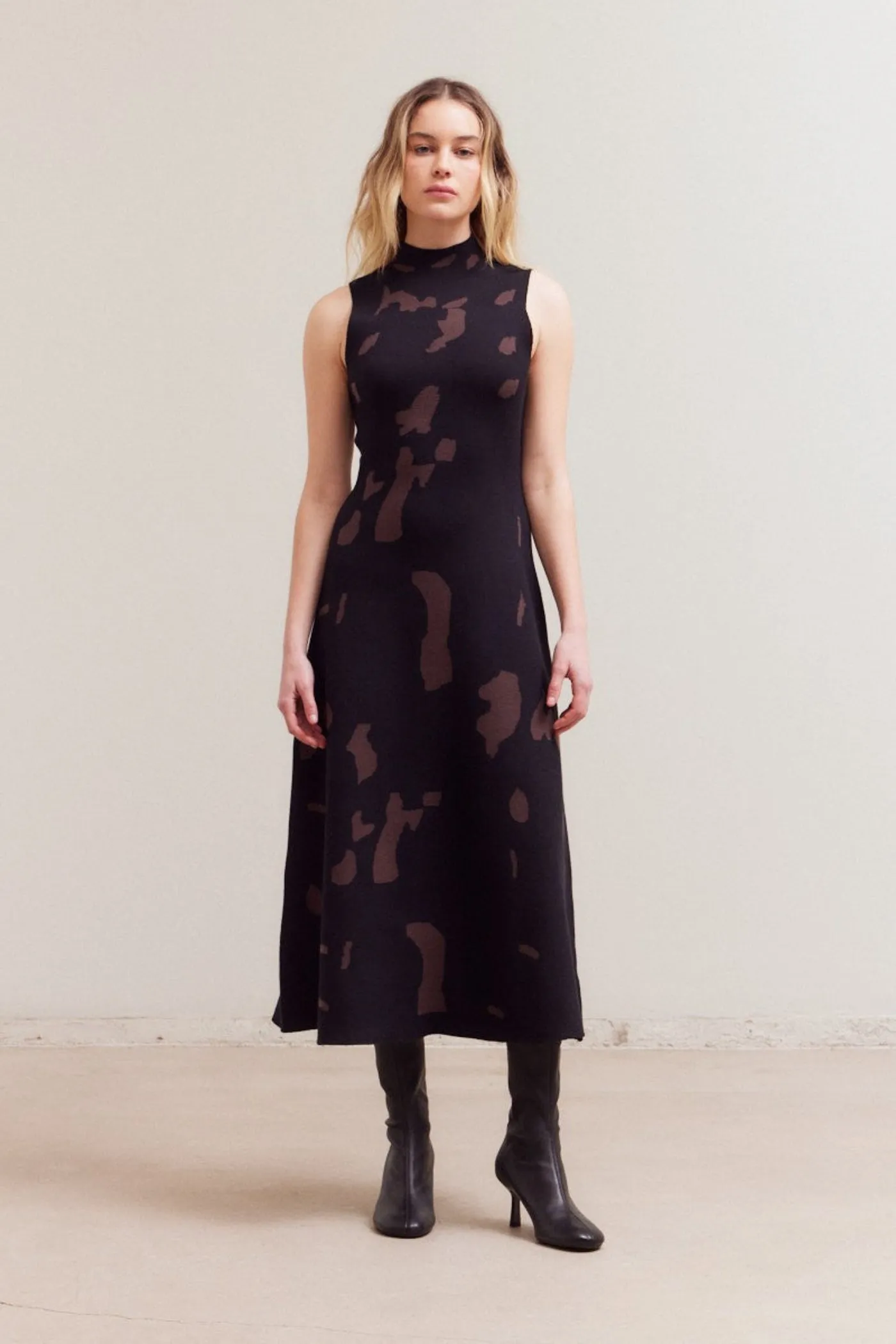 JESSURY FITTED MIDI DRESS Thermal-Lined Street Mood