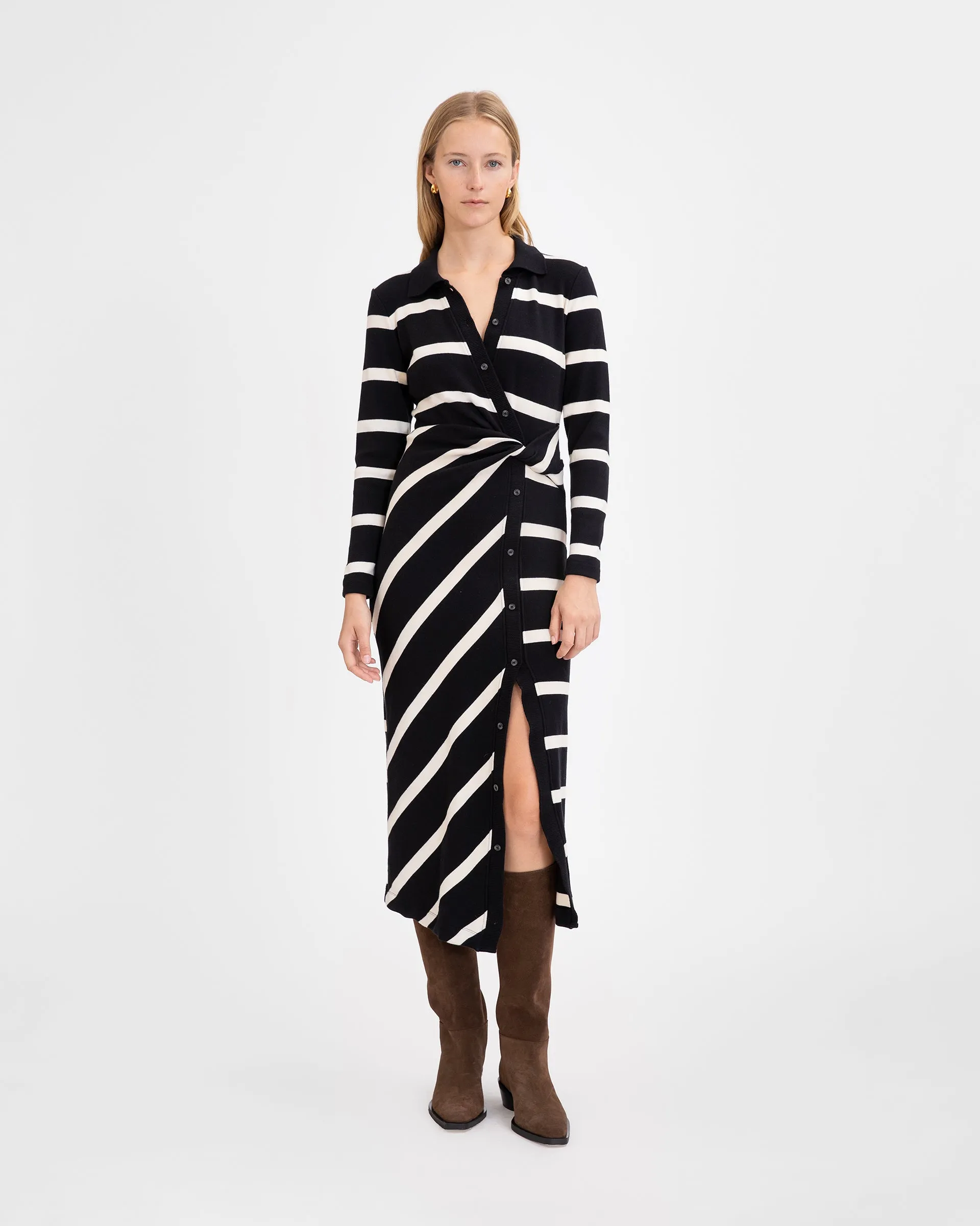 Patterned-Fabric Shiny surface Ellicot Dress