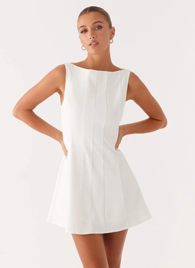 Emelie Mini Dress - White Elegant Vibes Sculpted Form Runway-Ready Emelie Mini Dress - White