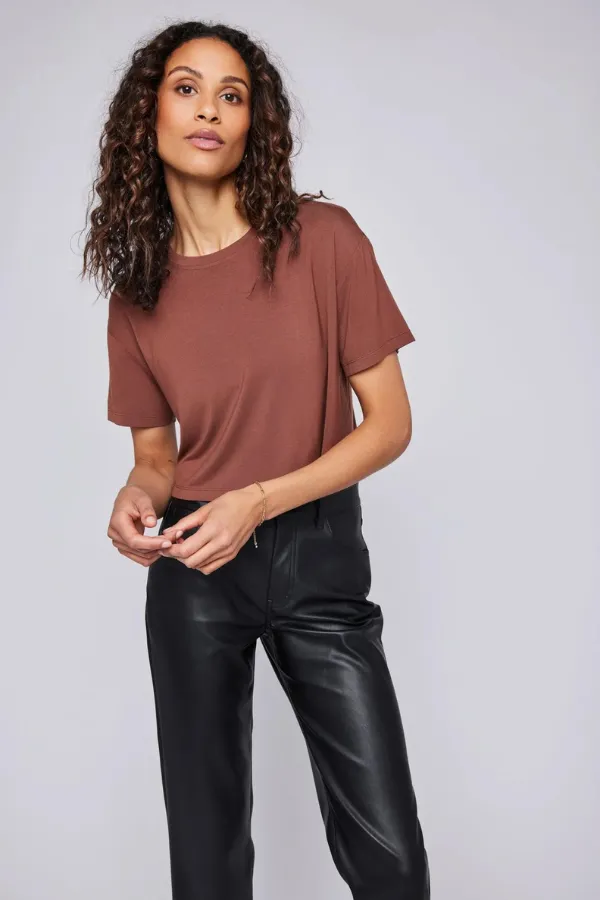 Classic Vibes Sleek Layers Logan T-Shirt
