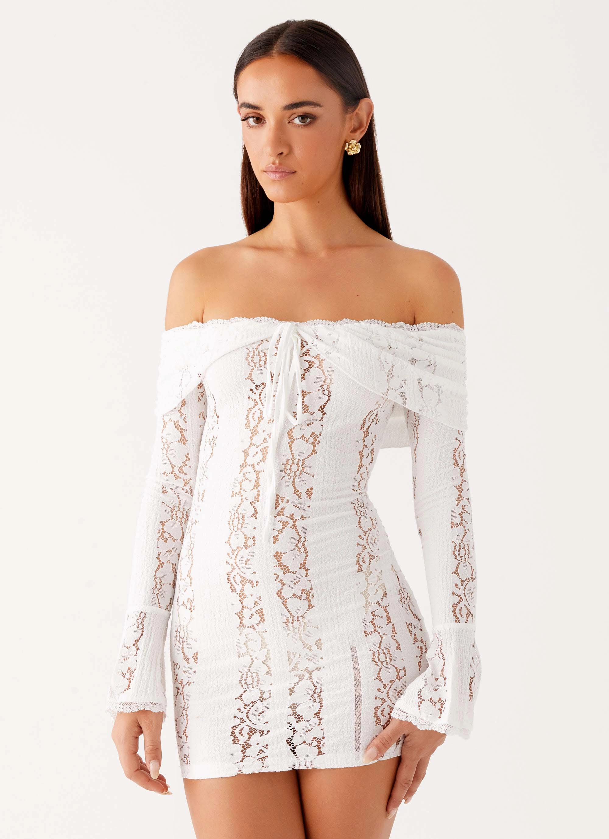 Syvanna Lace Mini Dress - White Clean Outfit Chic and Elegant