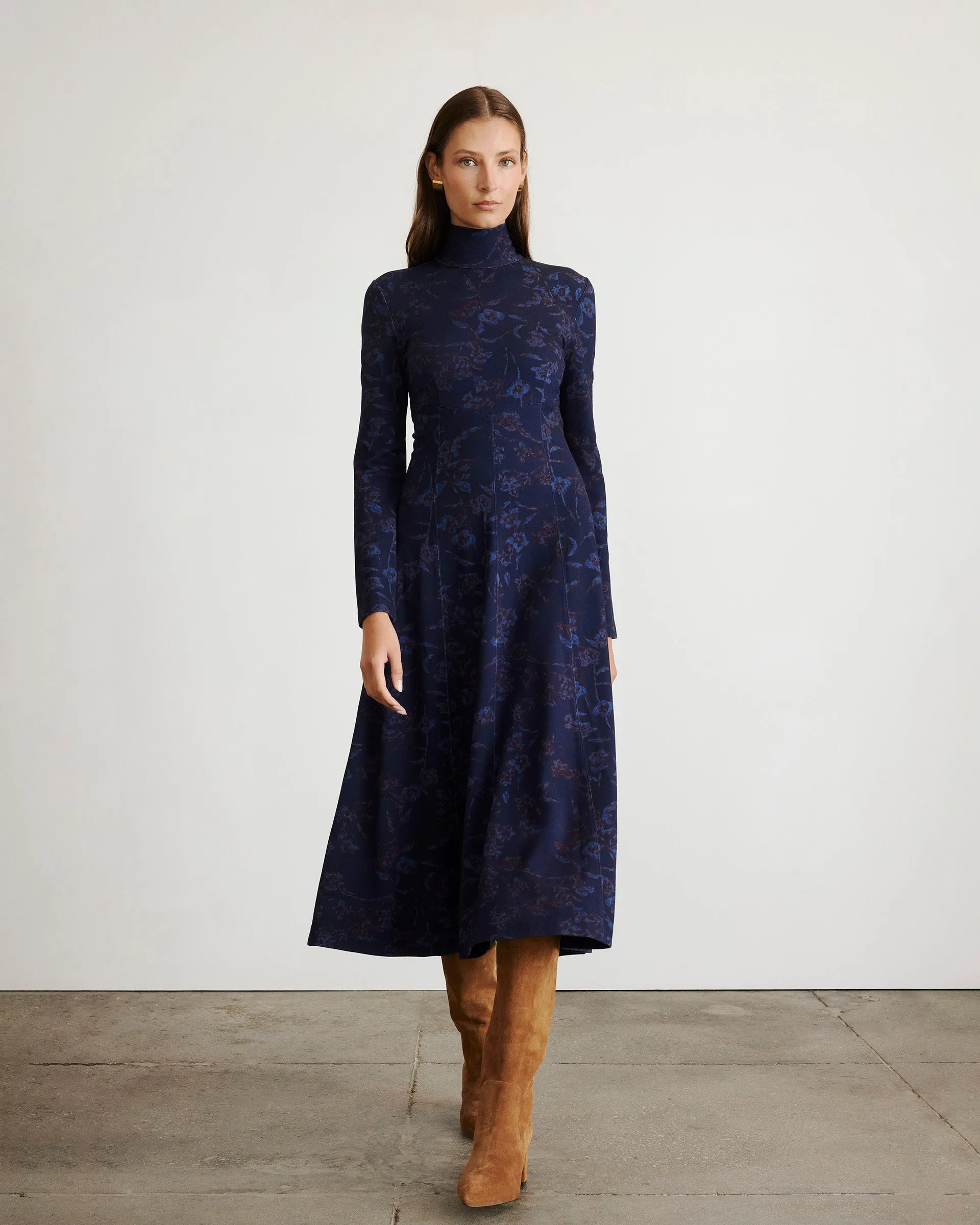 Seasonal Essential Thea Dress