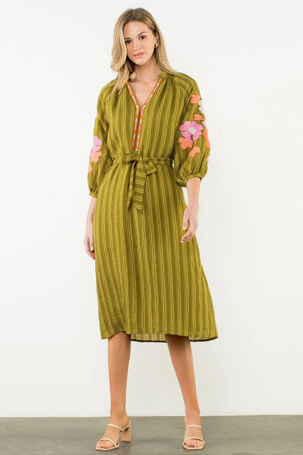 Embroidered Puff Sleeve Maxi Dress in Green Lightweight Feel Layered Style