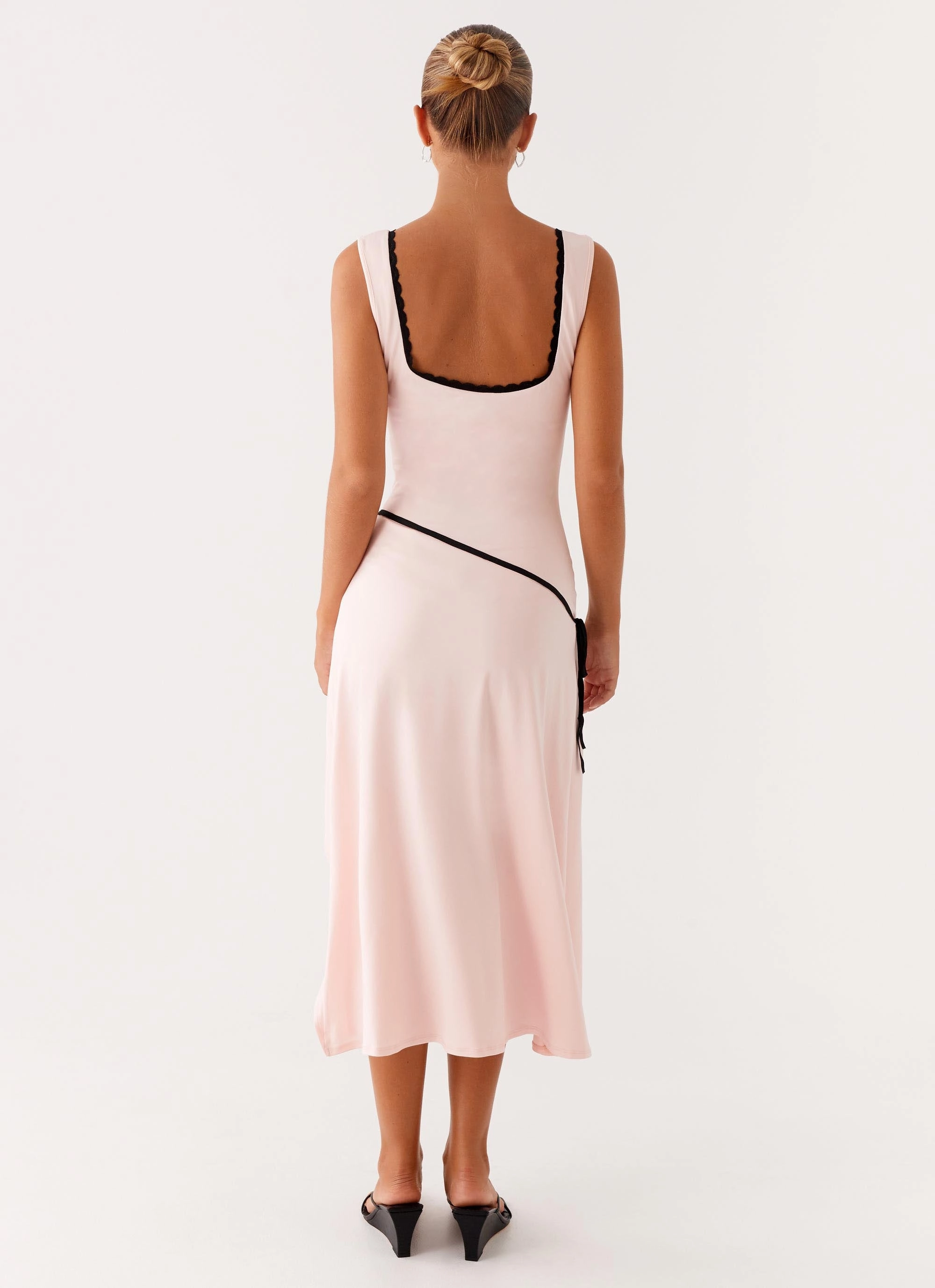 Grass Soft Darlene Midi Dress - Pink