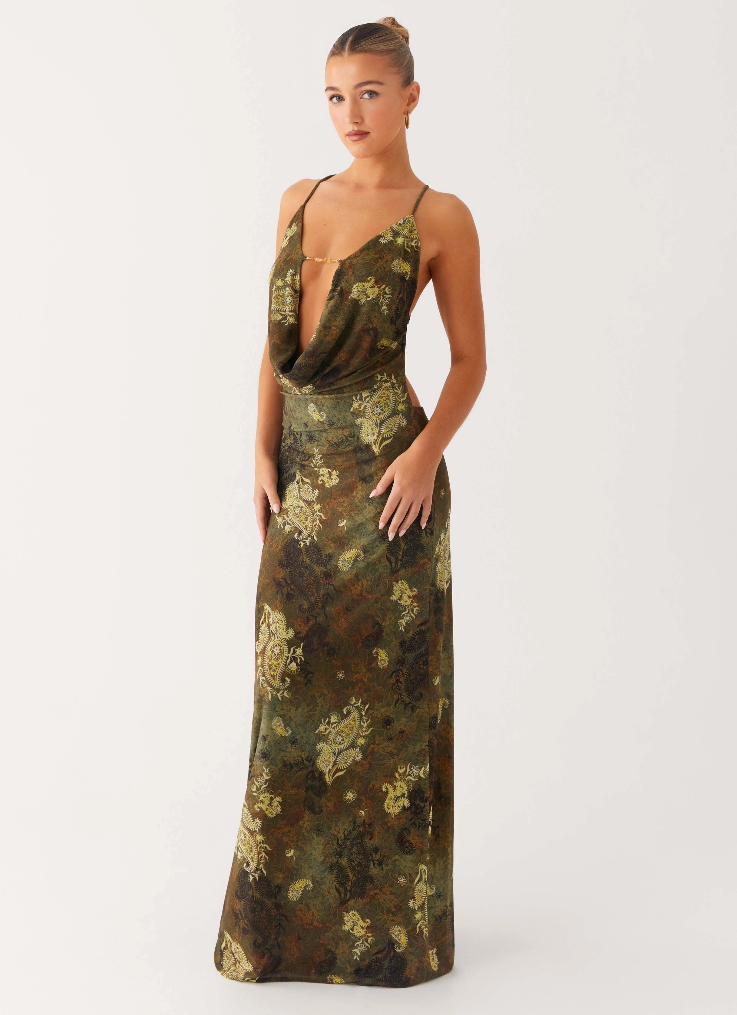 Evening Vibe Light Outfit Star Fields Maxi Dress - Cyber Floral