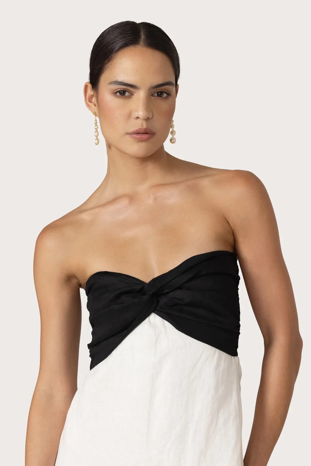 Flattering Layer Chic Fit Wear Melody Linen Maxi Dress in White Black