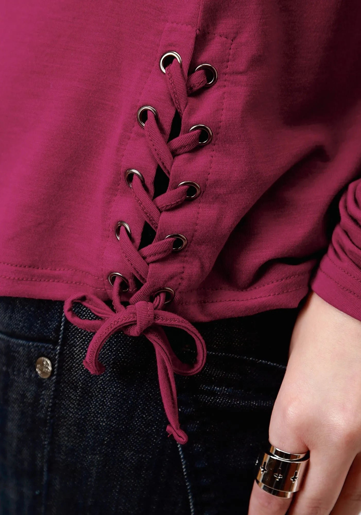 Roper Womens Maroon Poly/Rayon Arrow & Bison L/S T-Shirt Rainy Day Chill Outfit Nature Lover Anti Fade Technology