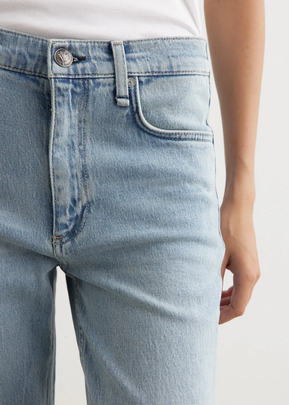 Articulated Knee Shape Casual Energy Harlow Mid-Rise Full Length Jeans Sustainable production