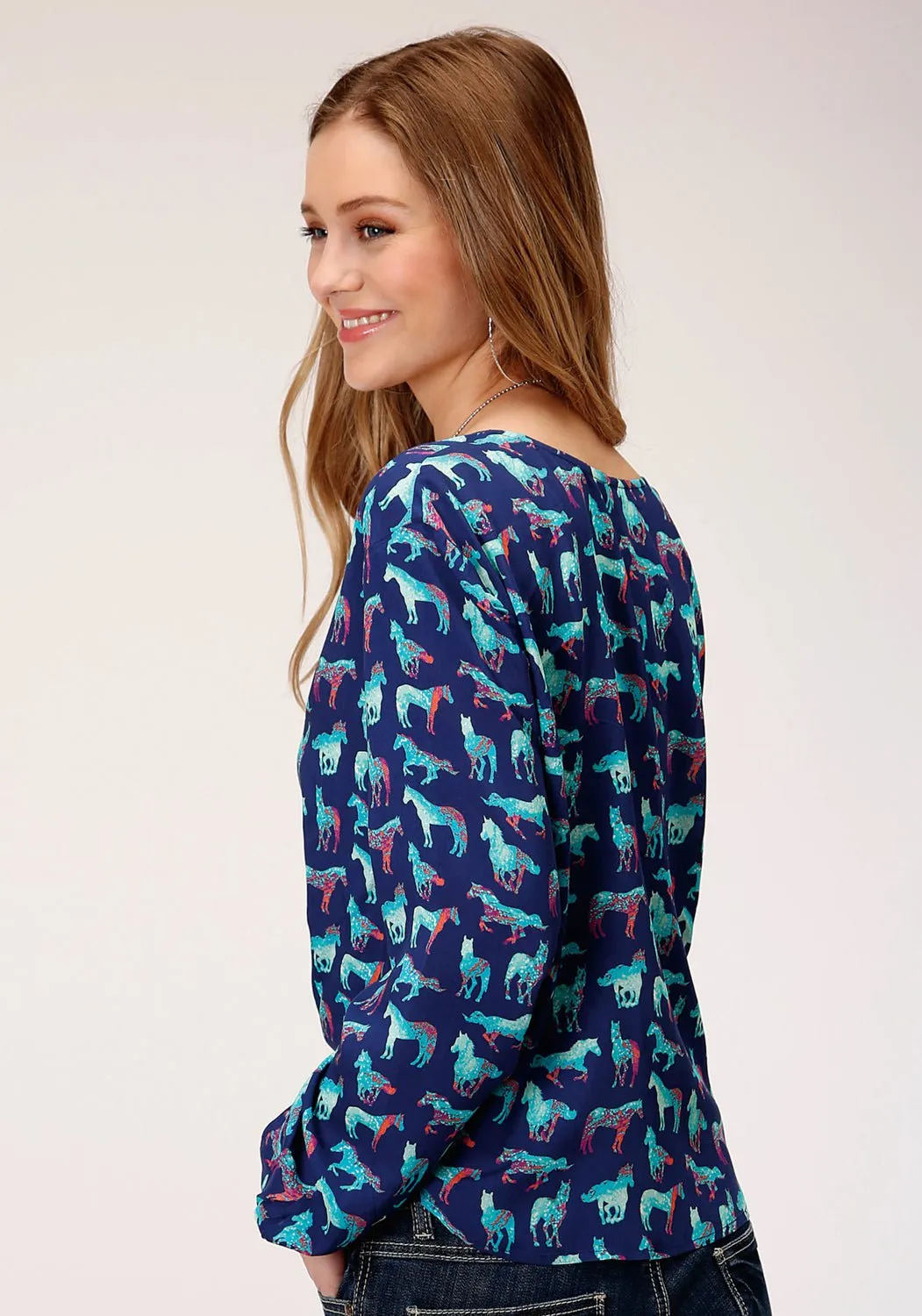 Mid Rise Roper Womens Blue Rayon/Nylon Wild Horse L/S Blouse