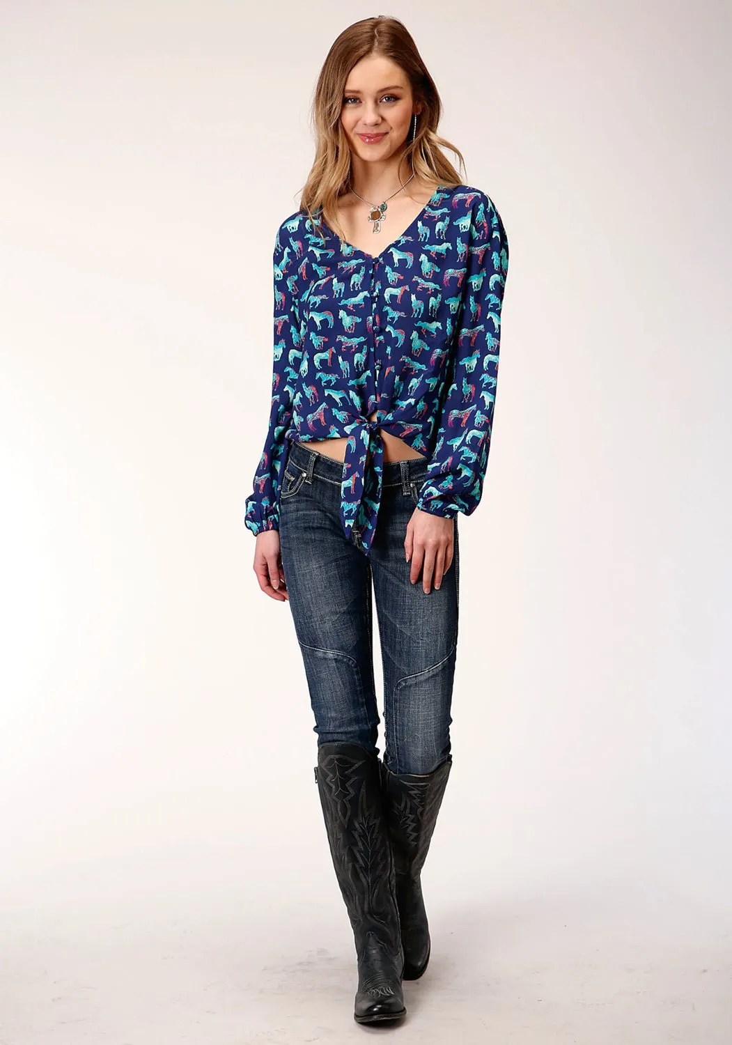 Flattering Style Weekend Ready Roper Womens Blue Rayon/Nylon Wild Horse L/S Blouse