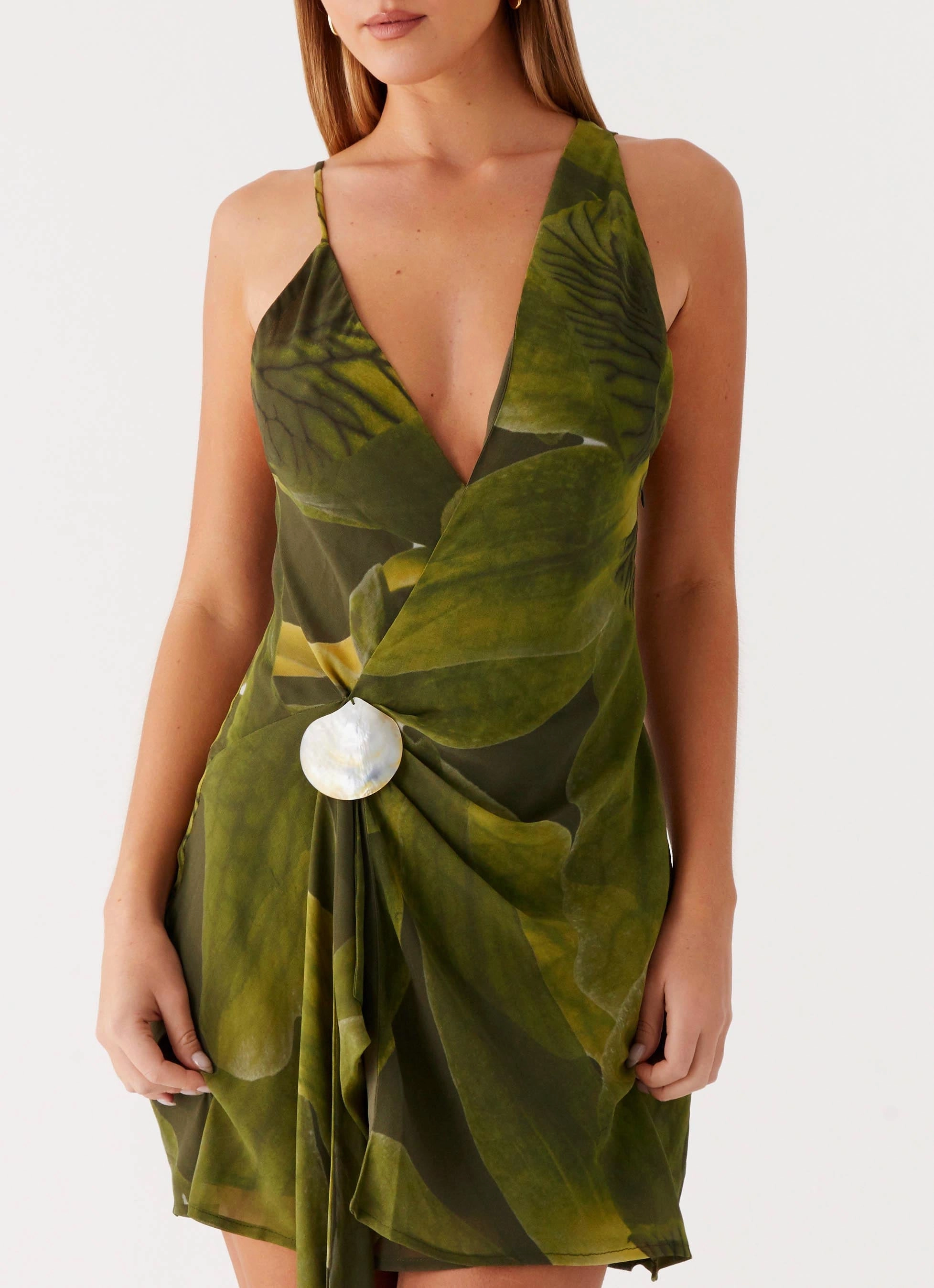 Kerry Mini Dress - Tropic Floral Street Edge Sleek Silhouette
