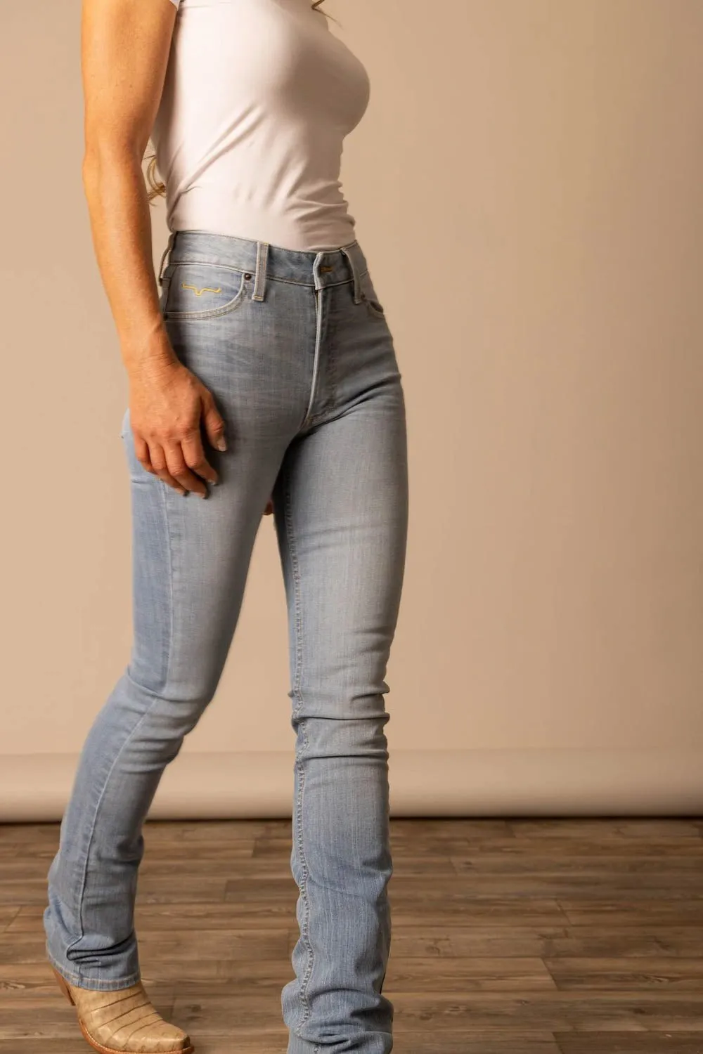 Kimes Ranch Womens Sarah Light Wash Cotton Blend Jeans Classic Weekend Getaway