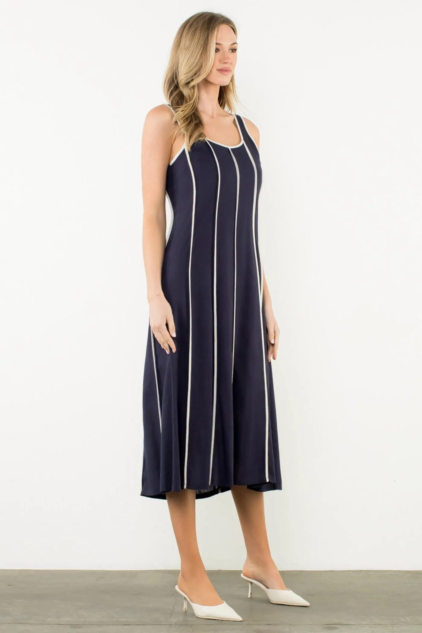 LACY VERTICAL TRIM SLEEVELESS MIDI DRESS Trendy Design Photo Glow